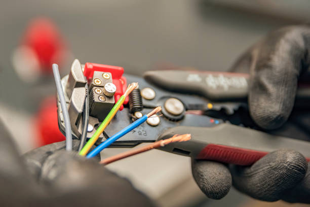 Best Affordable Electrician  in Madisonville, TN